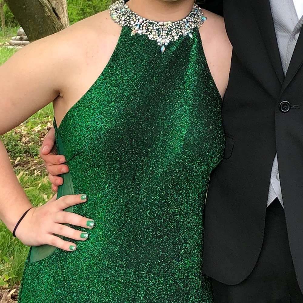 Prom dress - Picture 4 of 5